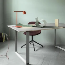 70/70 Table