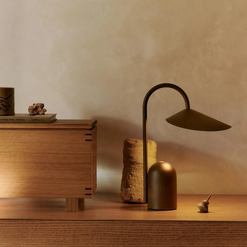 Arum Portable Lamp