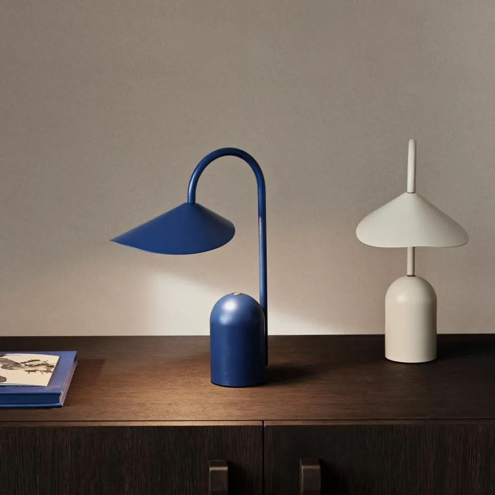 Arum Portable Lamp