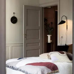 Arum Wall Lamp
