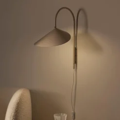 Arum Wall Lamp