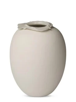 Brim Vase