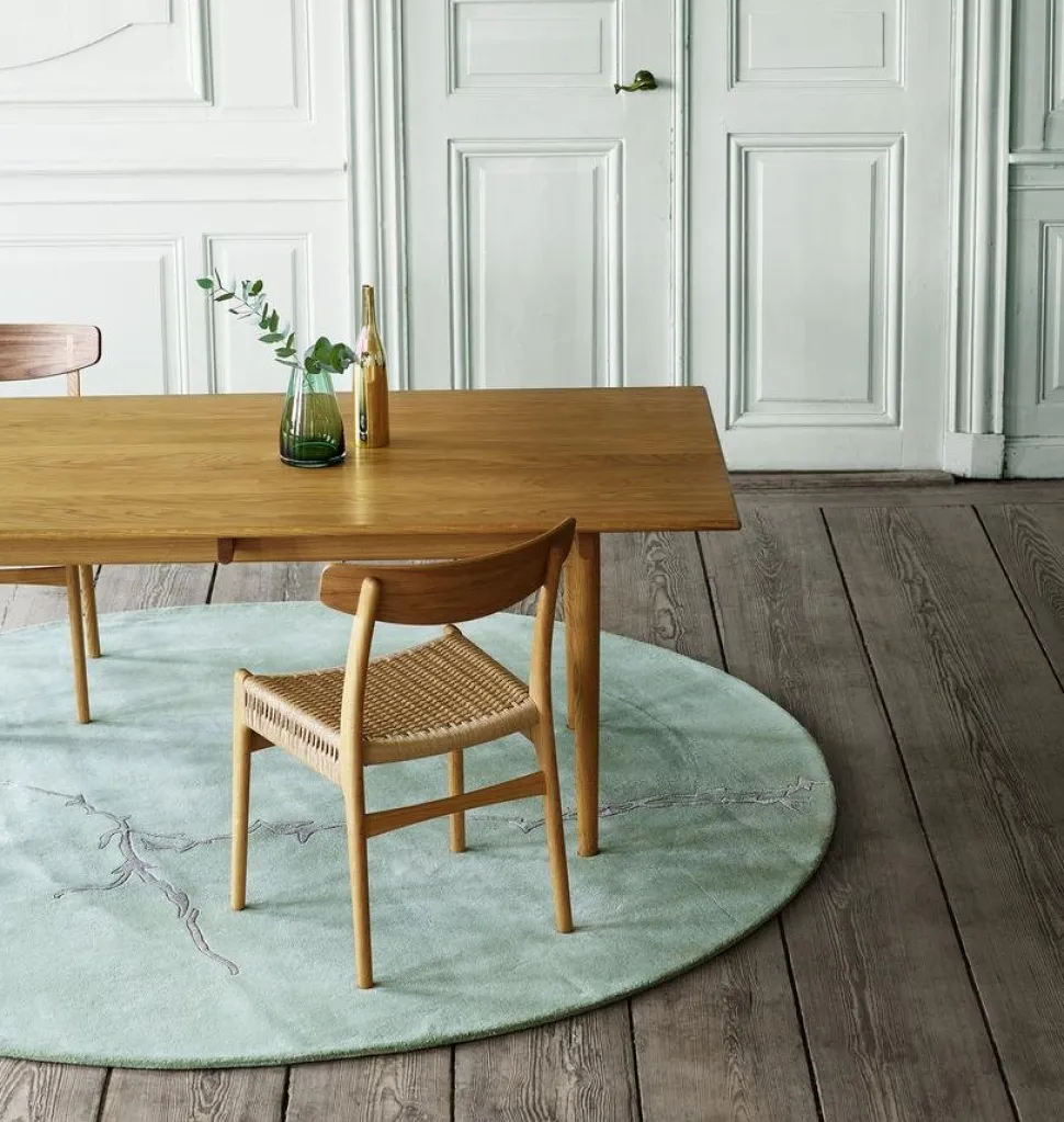 CH23 Dining Chair