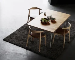 CH20 Elbow Chair