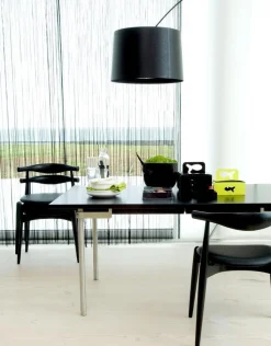 CH20 Elbow Chair