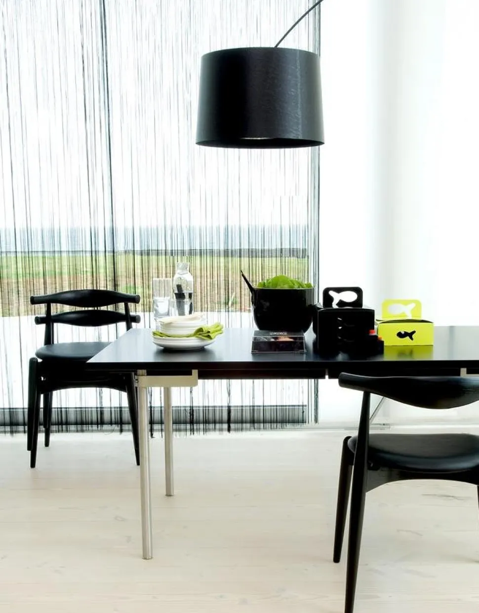 CH20 Elbow Chair