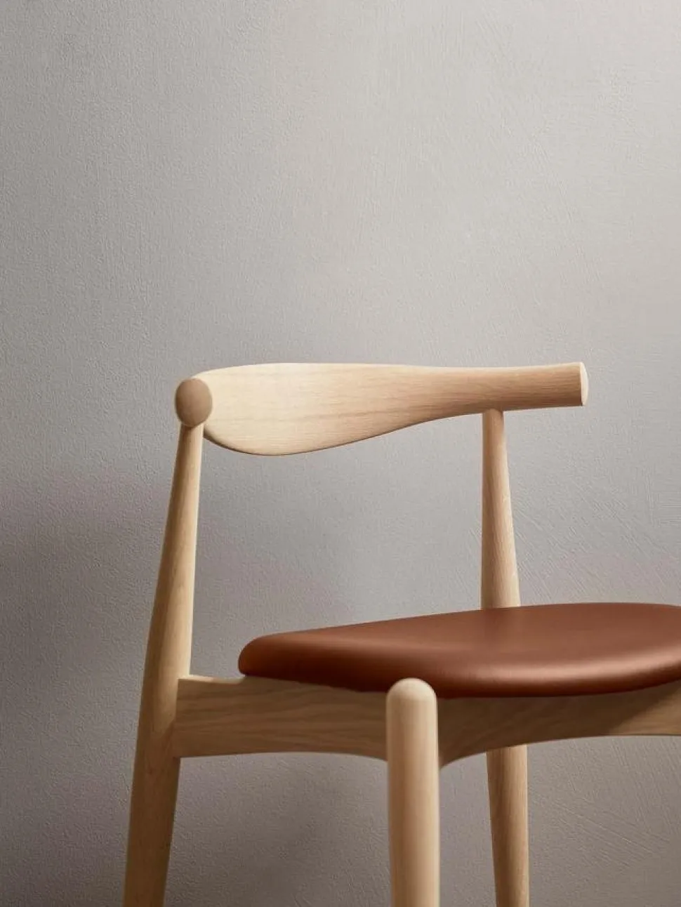 CH20 Elbow Chair