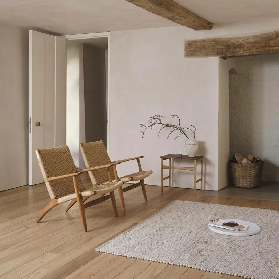 CH25 Lounge Chair