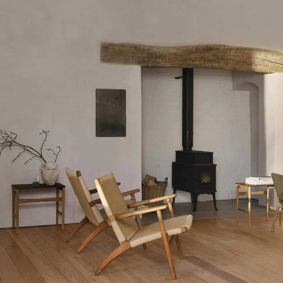 CH25 Lounge Chair