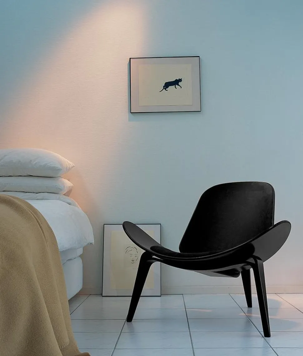 CH07 Shell Chair