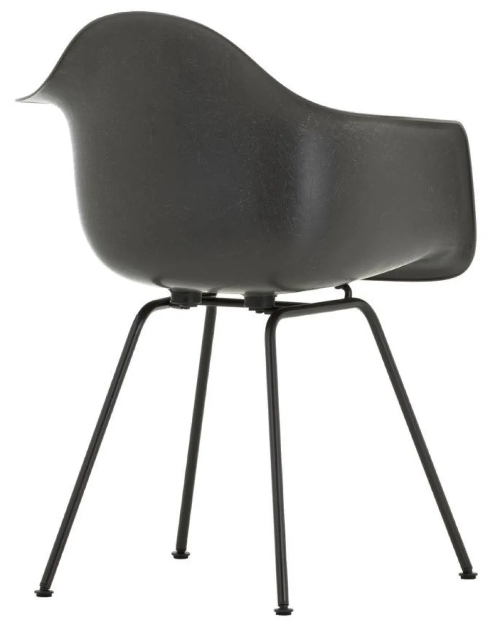 Eames Fiberglass Armchair DAX