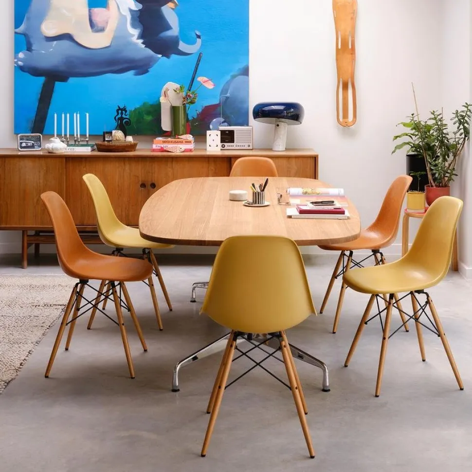 Eames Fiberglass Chair DSW