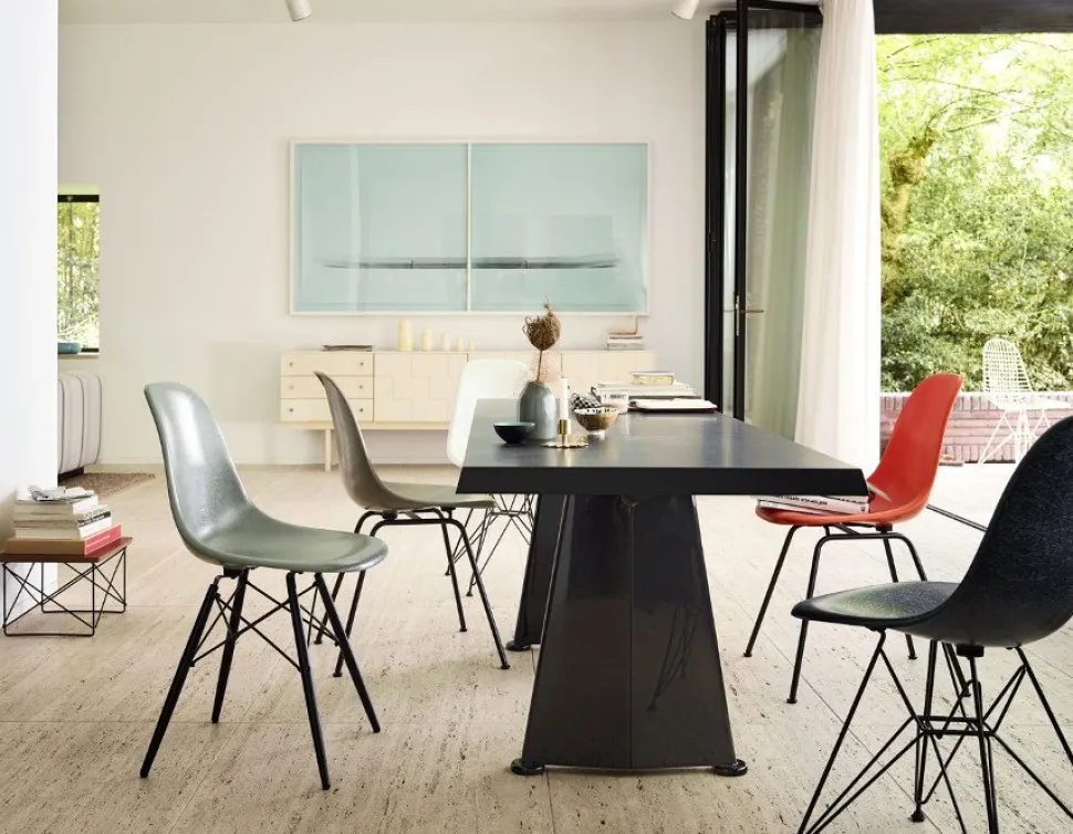 Eames Fiberglass Chair DSX