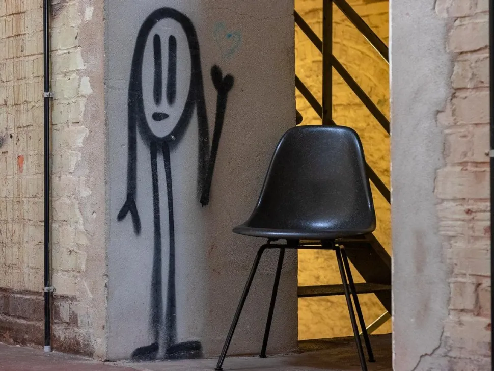 Eames Fiberglass Chair DSX