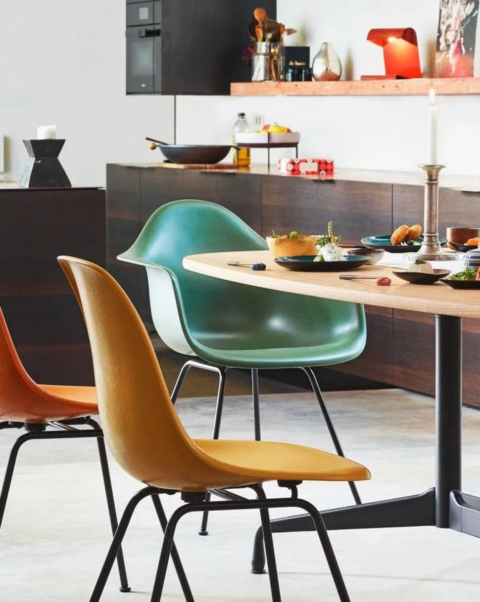 Eames Fiberglass Chair DSX