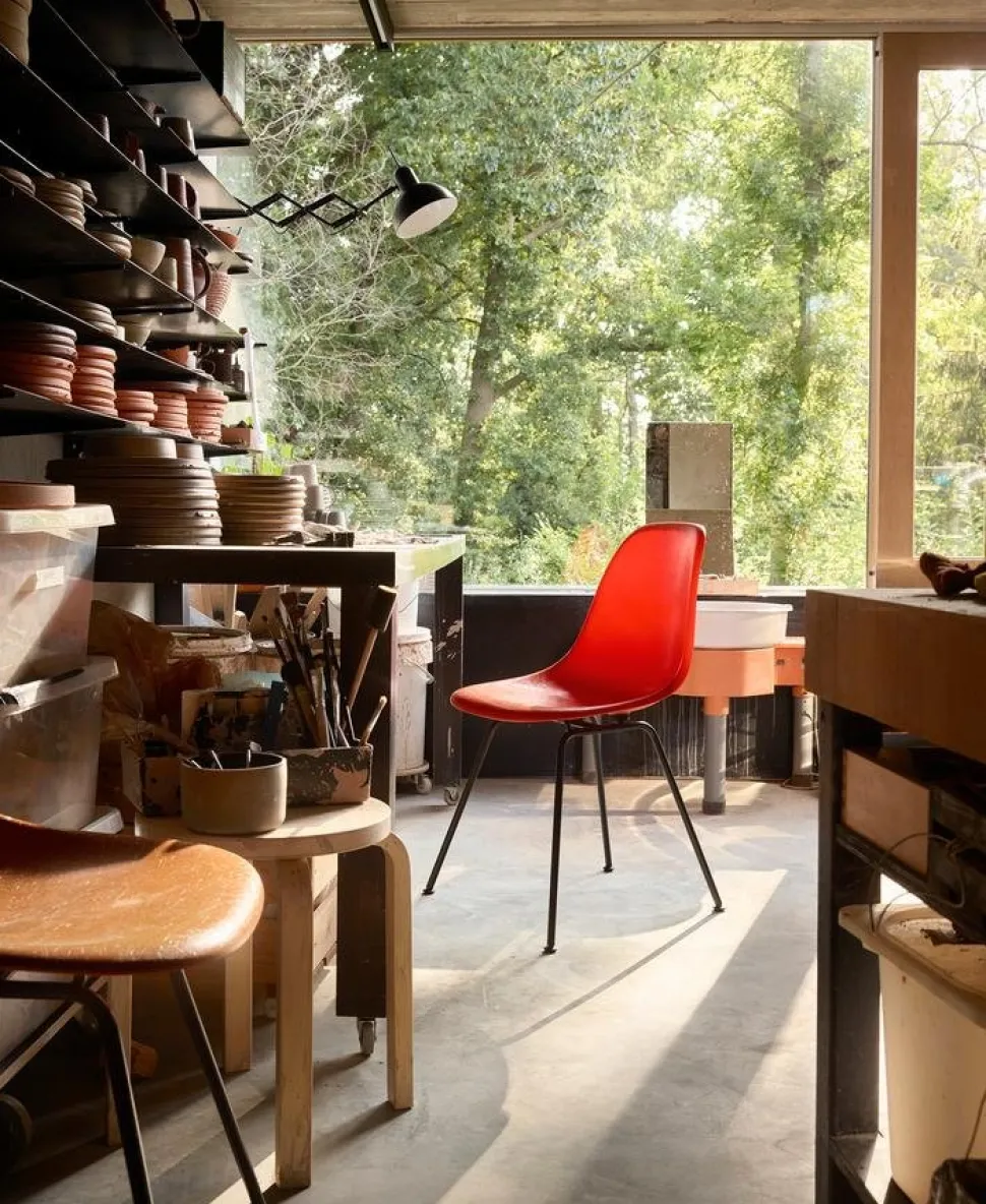 Eames Fiberglass Chair DSX