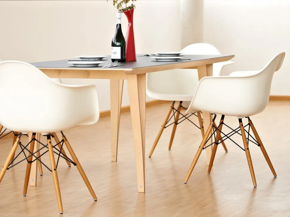 Eames Plastic Armchair RE DAW