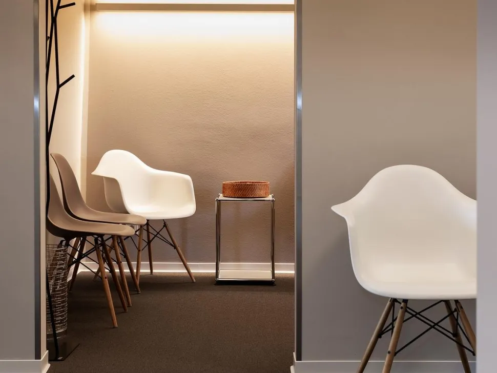 Eames Plastic Armchair RE DAW