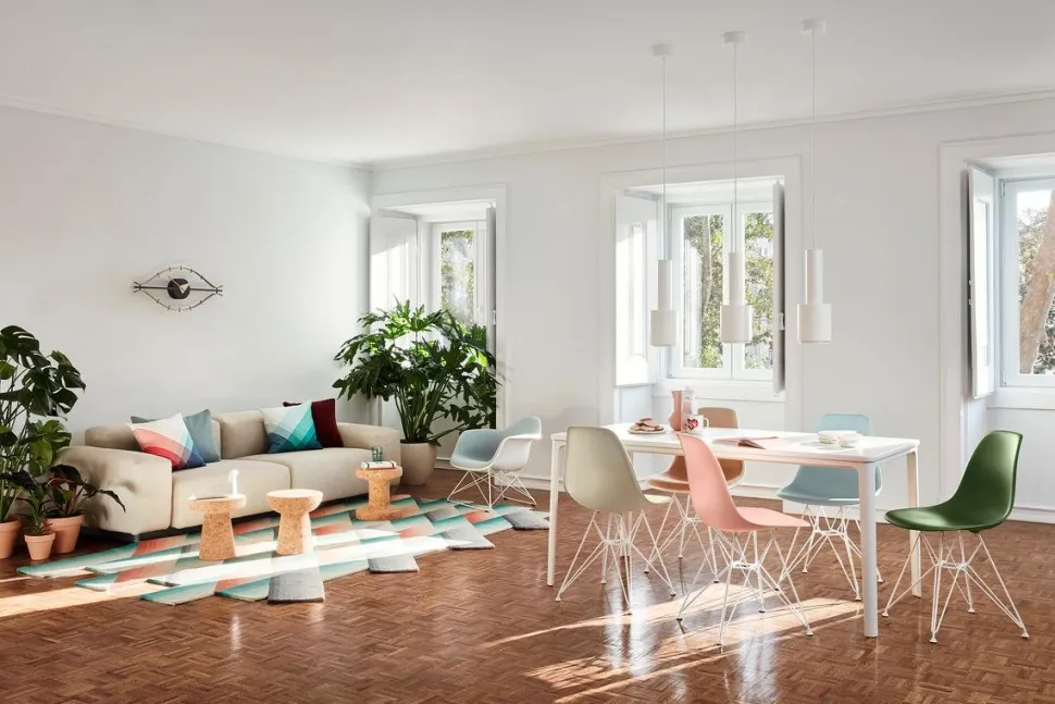 Eames Plastic Armchair RE LAR