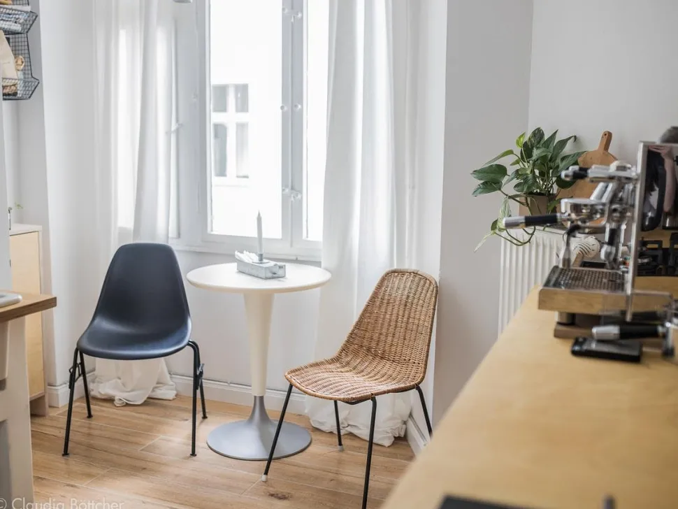 Eames Plastic Side Chair RE DSS / DSS-N