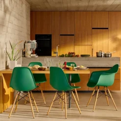 Eames Plastic Side Chair RE DSW