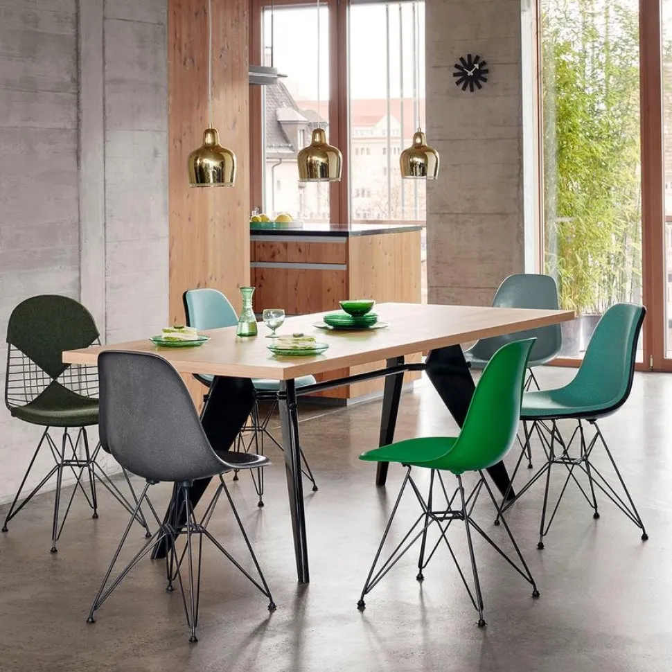 Eames Plastic Side Chair RE DSR