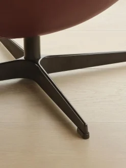 Egg Chair Anniversary Edition