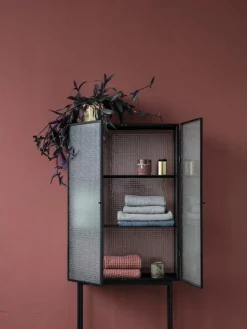 Haze Vitrine