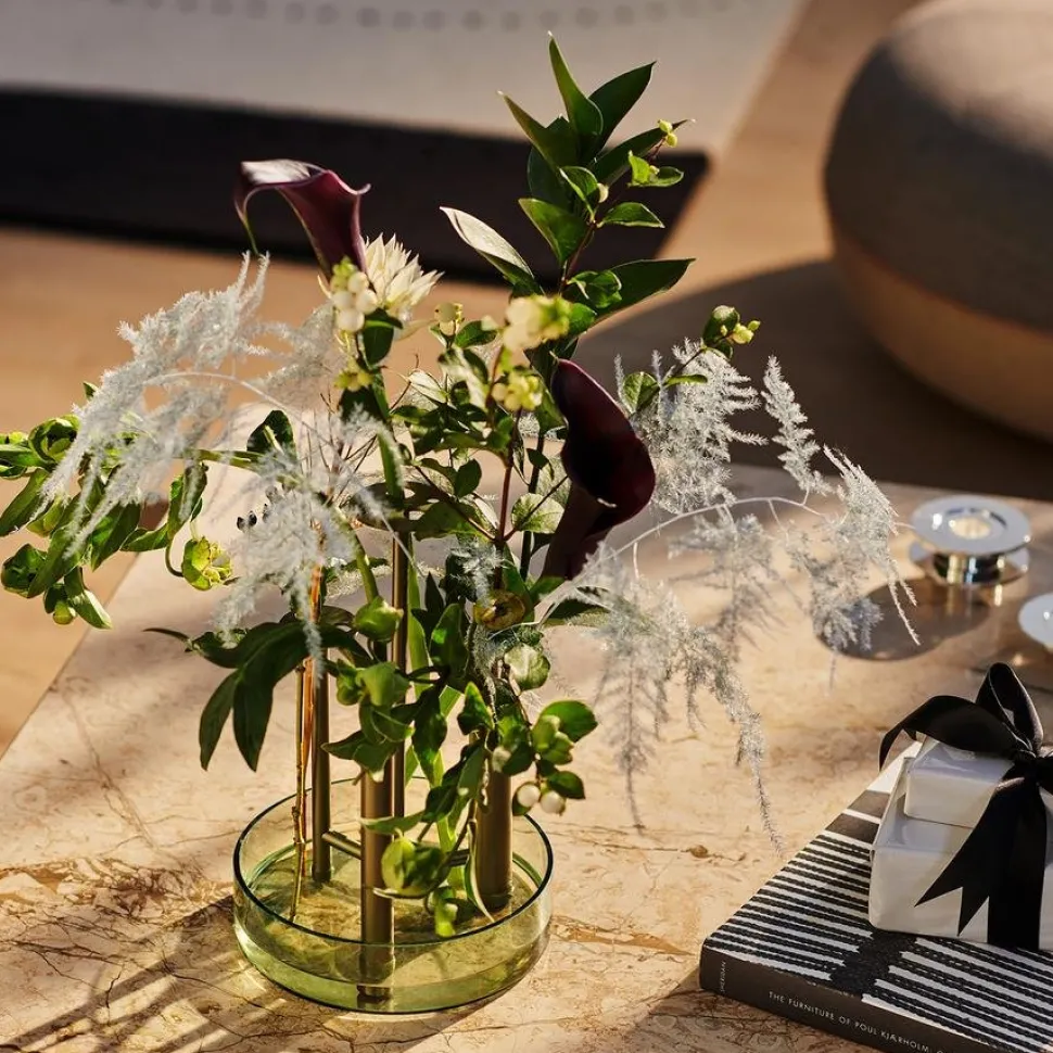 Ikeru Vase