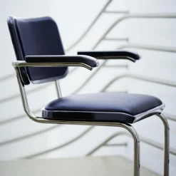 JS . Thonet - S 64 P/V Serious Freischwinger