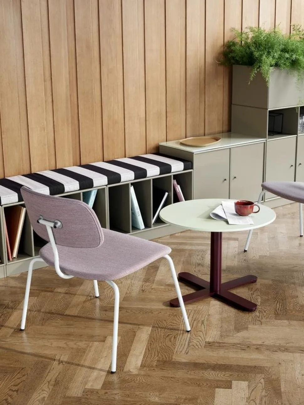 Kevi 2063 Lounge