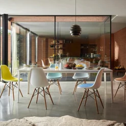 Plate Dining Table