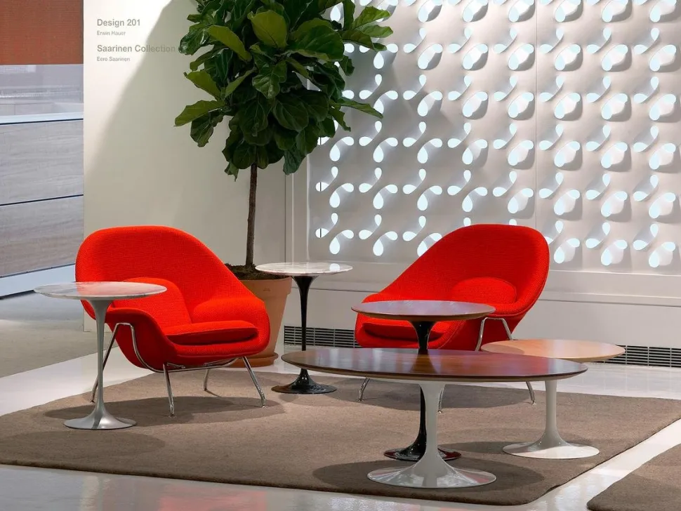 Saarinen Couchtisch oval
