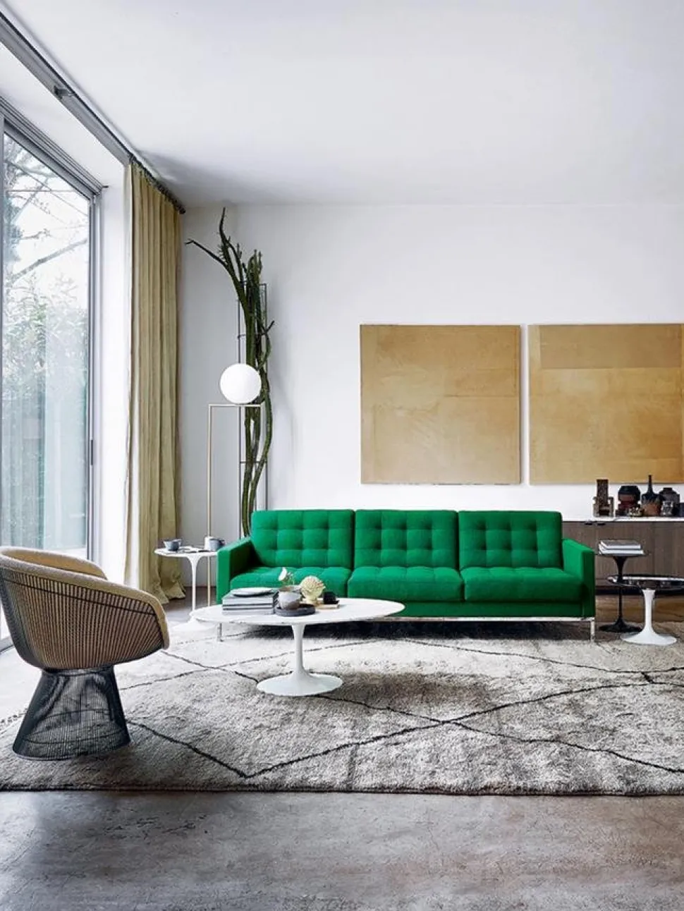 Saarinen Couchtisch rund