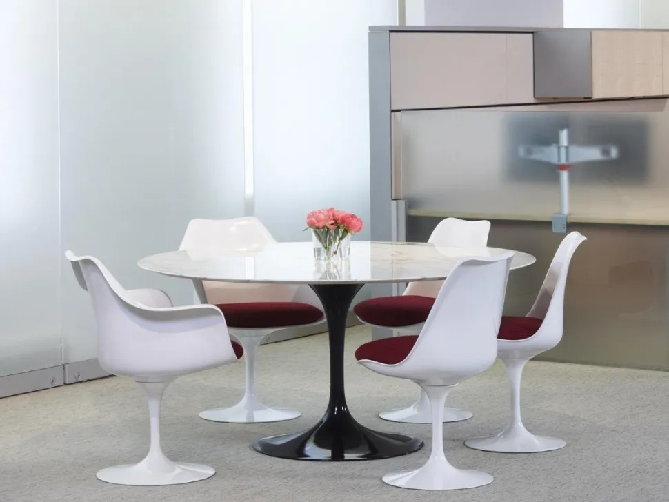 Saarinen Tulip Stuhl