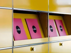 USM Haller Highboard L mit Schrägtablaren