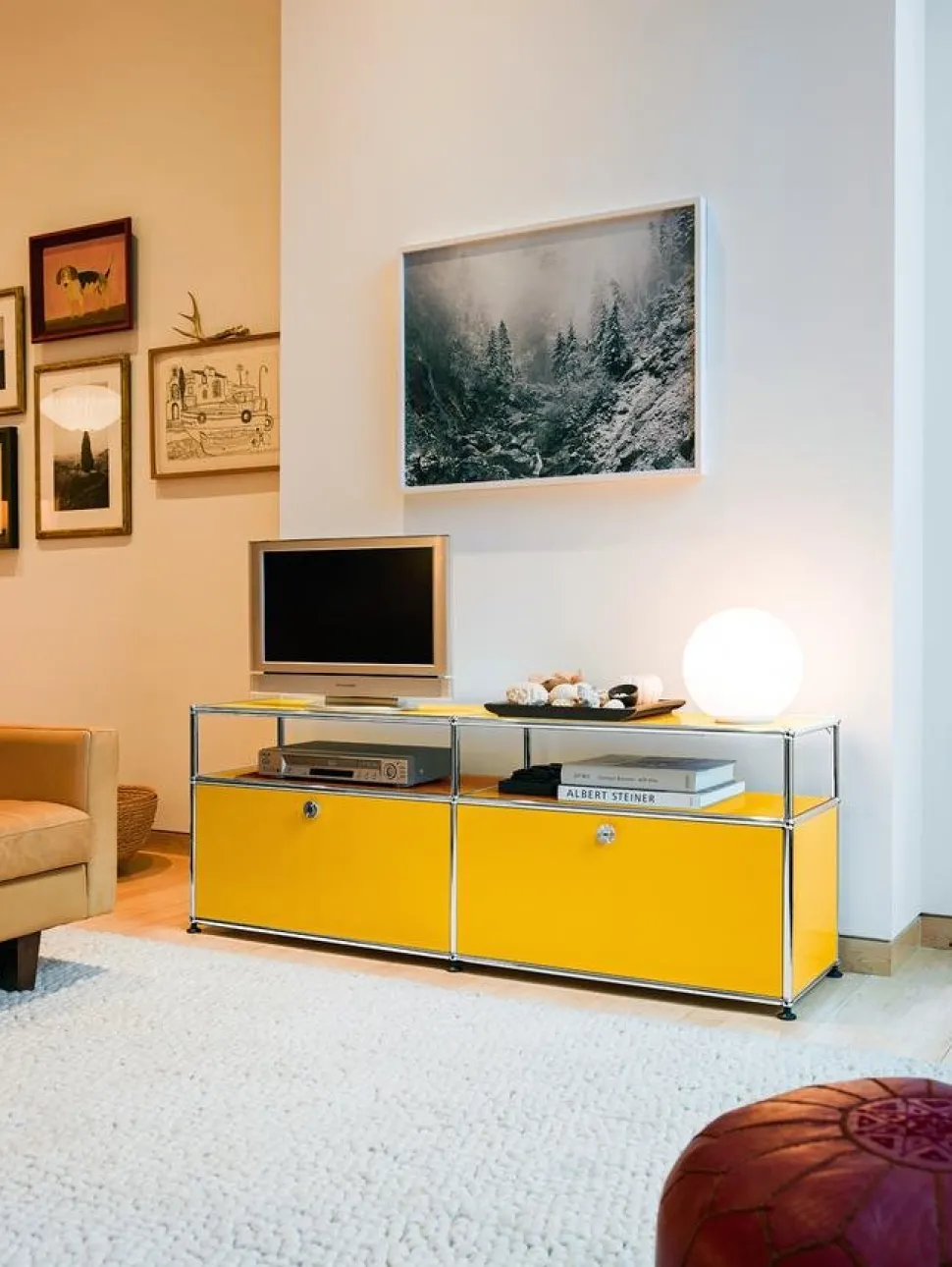 USM Haller Lowboard L mit Aufbau, individualisierbar