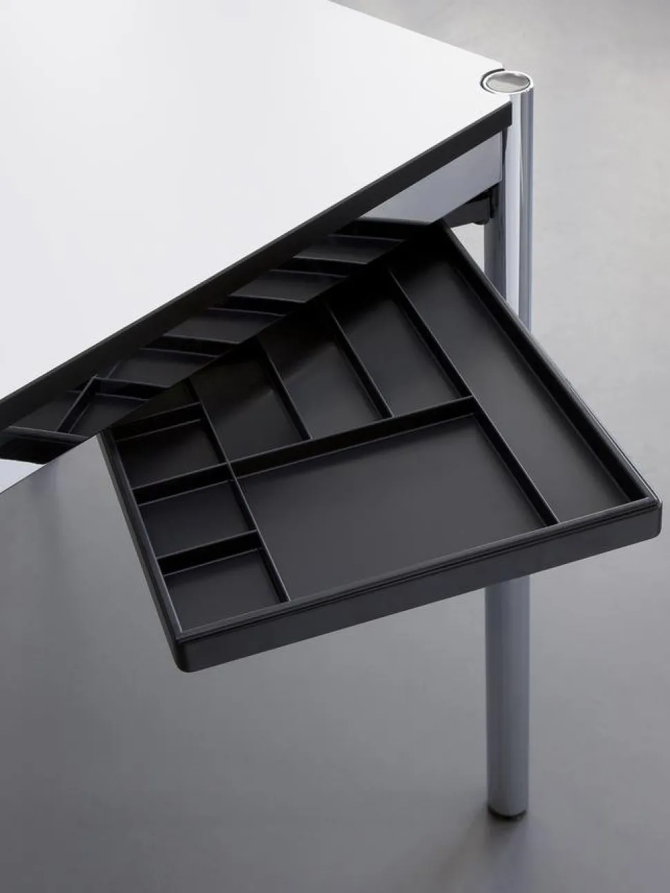USM Haller Materialschwenkarm für USM Haller Tisch