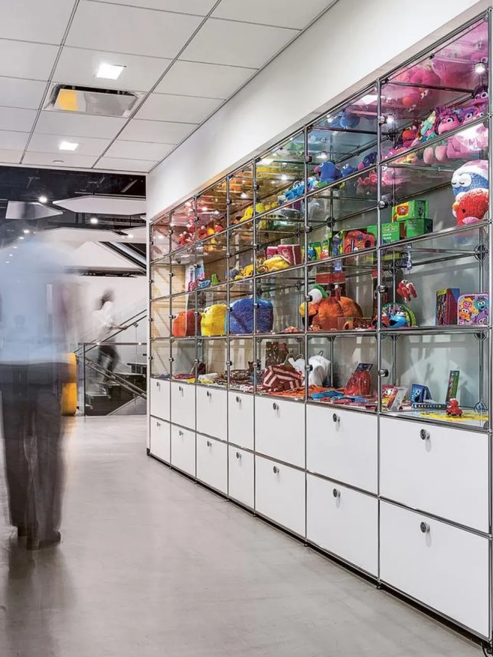 USM Haller Vitrinenschrank