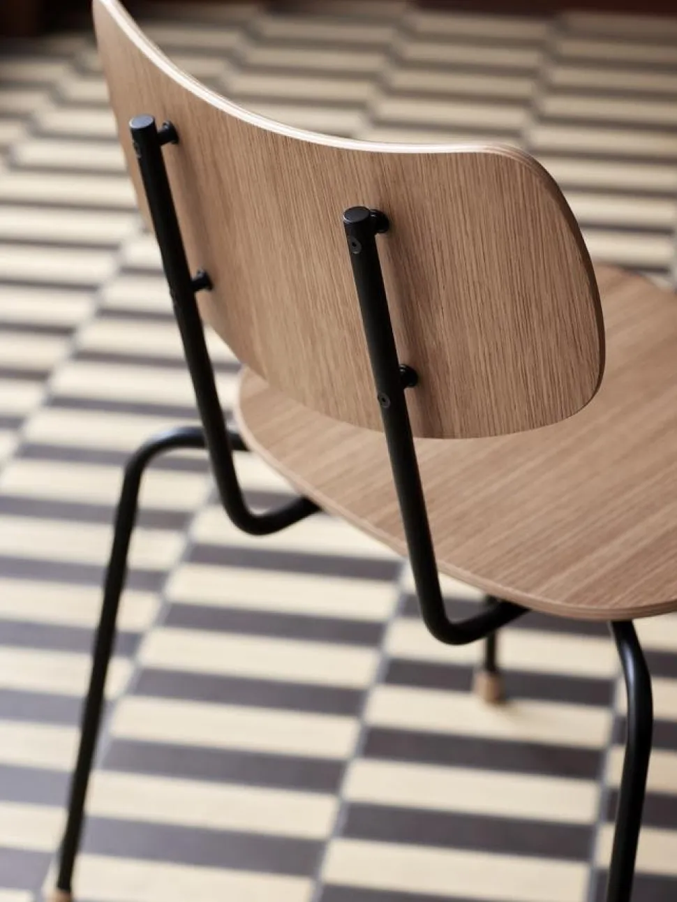 VLA26 Vega Chair