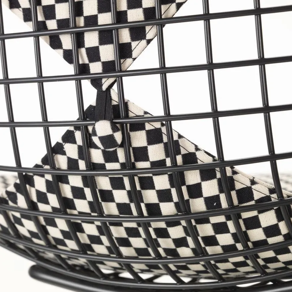 Wire Chair DKR Checker